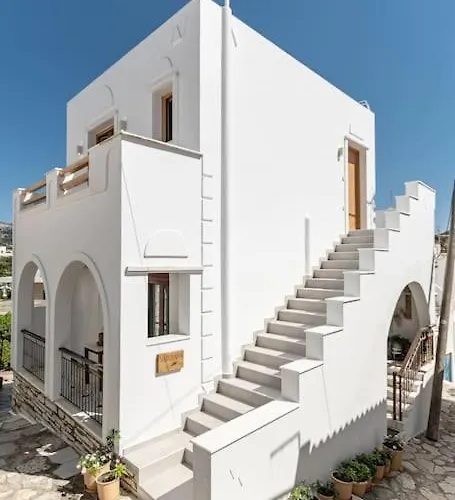 Saronada Lejlighed *