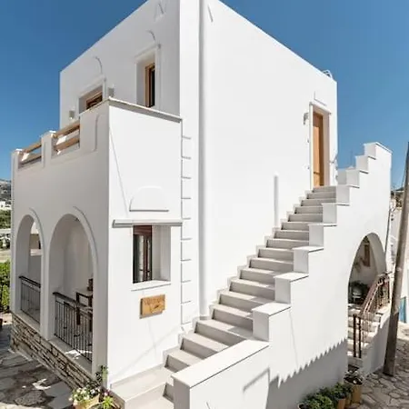 Saronada Apartmán *