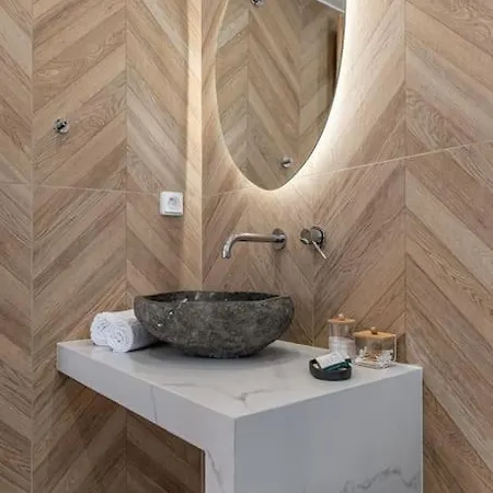 Saronada Apartment *