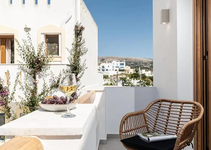 Apartament Saronada *