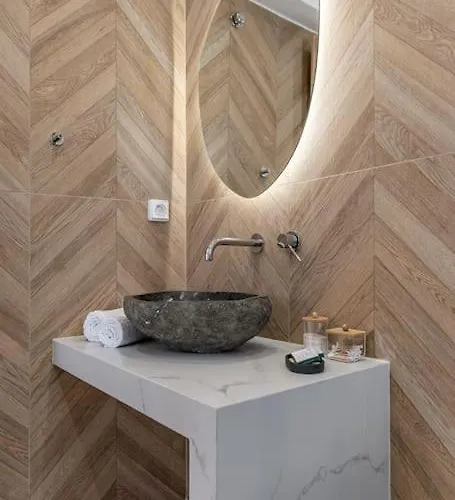 Saronada Apartament *