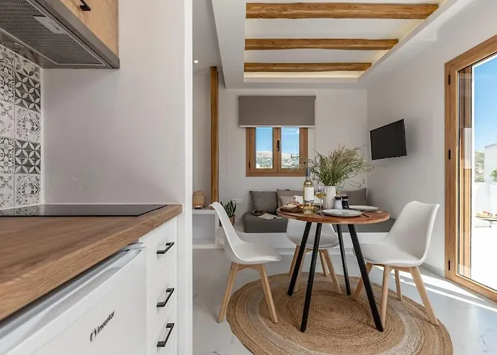 Saronada Apartament *