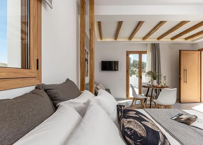 Saronada Apartament *