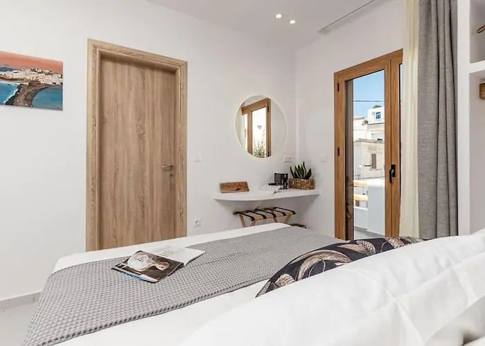 Saronada Apartament *